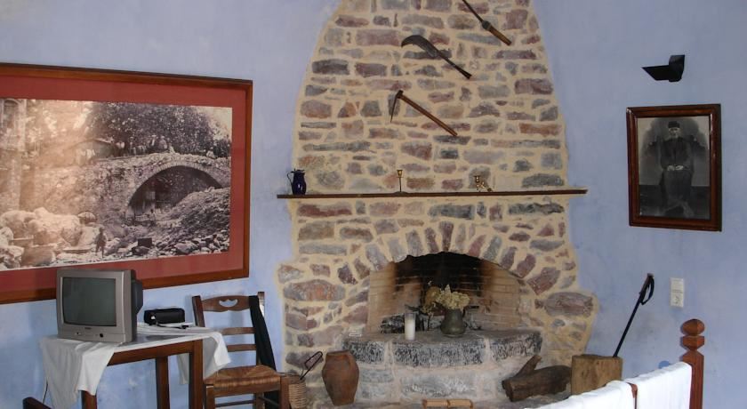 Traditional Restorated Two Storey House - Chios - Kardamyla