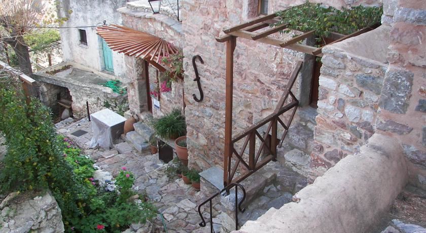 Traditional Restorated Rooms - Chios - Kardamyla