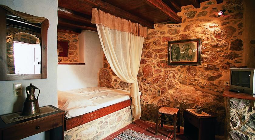 Traditional Restorated Rooms - Chios - Kardamyla